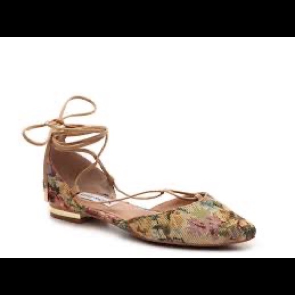 Steve Madden Walkie Floral Flat 7.5 Lace Up - Picture 1 of 12